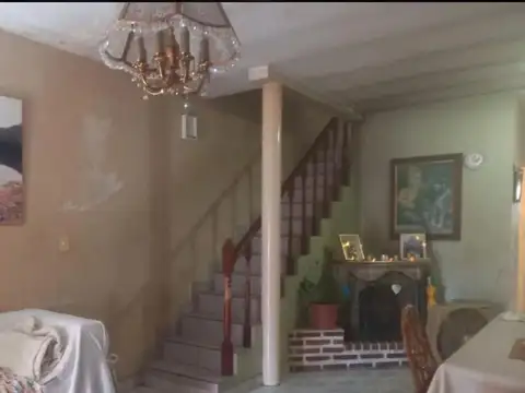 CASA PH - USO COMERCIAL y/o VIVIENDAS - MATADEROS