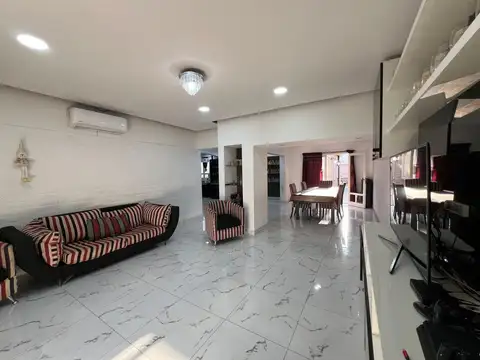 Casa en Venta en Villa Nueva De Guaymallen, USD 150.000