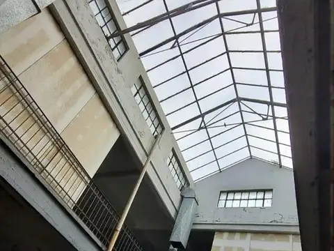 Galpon en Alquiler 42  mts Fondo