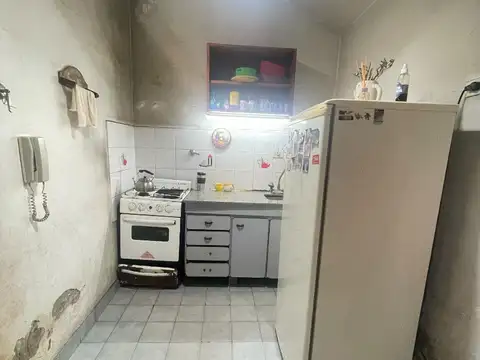 MONOAMBIENTE CON PATIO EN EXCELENTE UBICACION RAMOS MEJIA