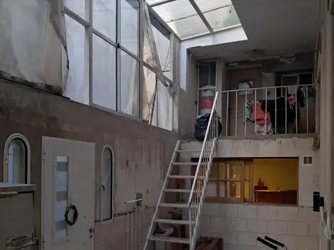 Depto Tipo Casa en Venta de 5 ambientes