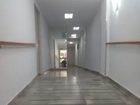 Combate De Los Pozos 737 , Piso 1