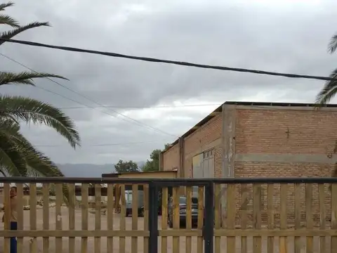 Galpon en Venta 42  mts Fondo