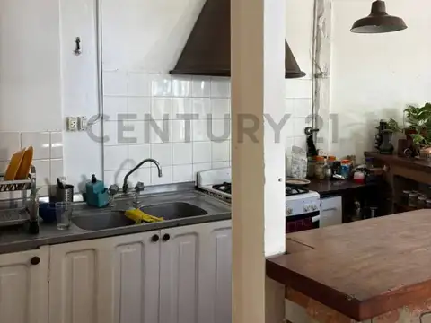 Casa 4 ambientes con 1 baño