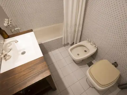 Depto Tipo Casa en Venta en Lanus Oeste, USD 77.900