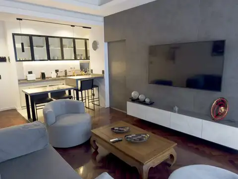 BALCARCE al 200, SAN TELMO. Alquiler temporario de 2 amplios ambientes de alta categoria.