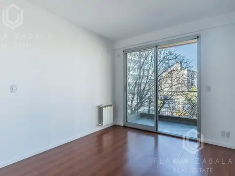 Alquiler departamento dos ambientes con balcón y cochera. Villa Urquiza