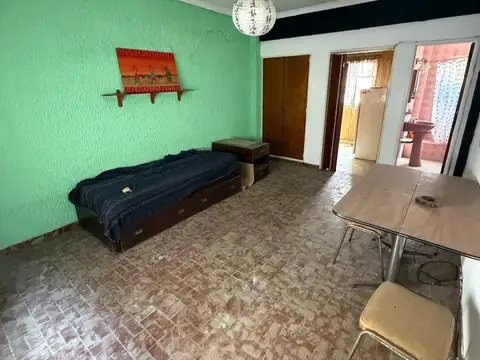 Constitución 4100, Piso 1