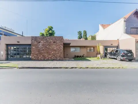VENTA CASA 7 AMBIENTES RAMOS MEJIA