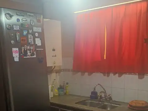 J.V. Gonzalez 500, Piso 1