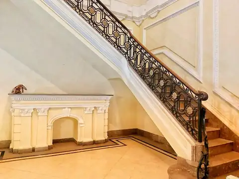 IMPONENTE PROPIEDAD - Apta instituciones - Dependencias