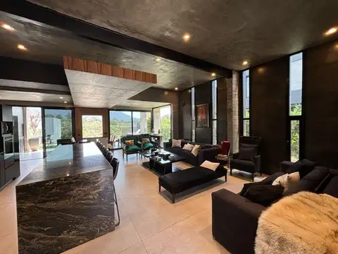 Casa en Venta en Mendoza, USD 450.000