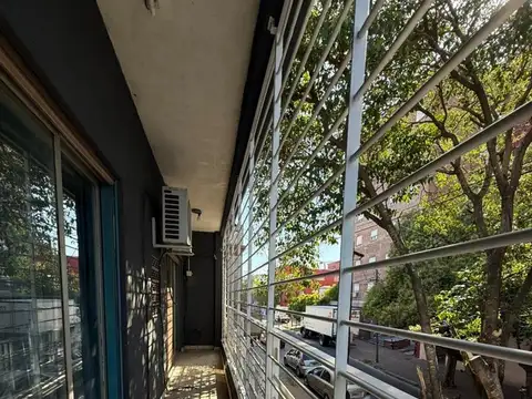 Propiedad Multifuncional en Esquina