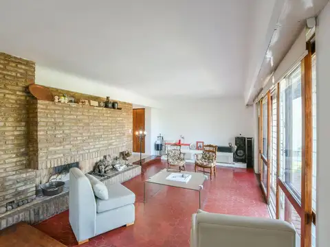 Casa en Venta en Alberdi, USD 480.000