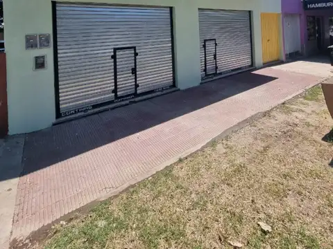 Local en Alquiler en Villa De Mayo, $ 350.000
