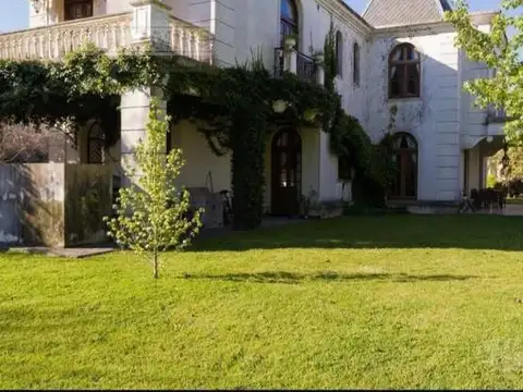 Casa 6 ambientes con 3 baños