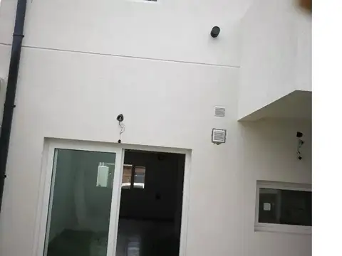 Depto Tipo Casa 4 ambientes con 2 baños