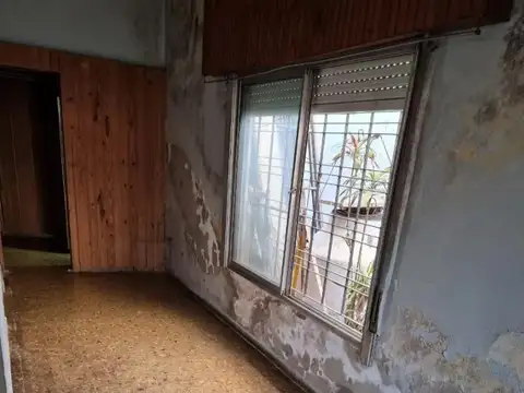 Misiones e/ Alvarez y Campos