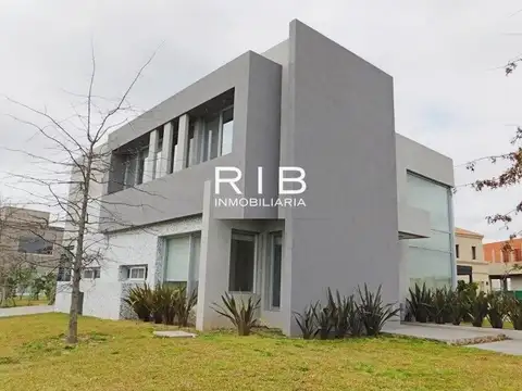 Impecable Propiedad Moderna con Renta