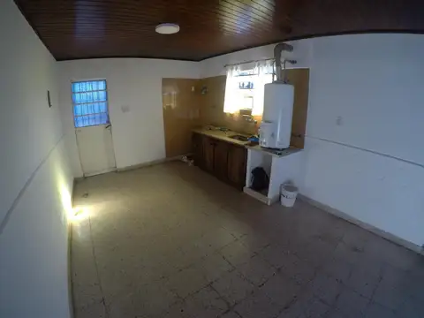 Casa 4 ambientes con 1 baño