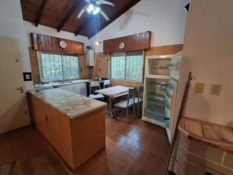 Casa 3 ambientes con 1 baño