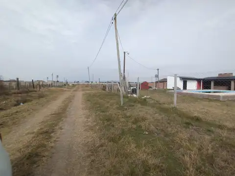 EN VENTA  PRECIOS ES PESOS $$$  Lote en Domselaar este