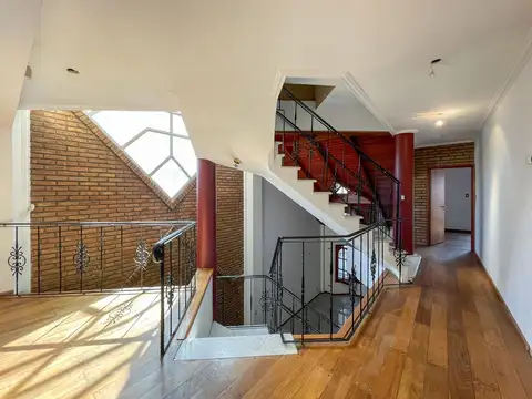 Casa en Venta en Nuestra Señora De Lourdes, USD 440.000