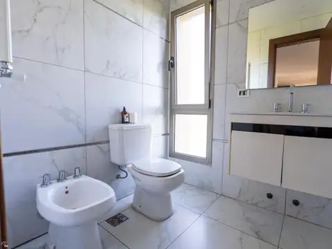 VENTA CASA MÁS 3 DORMIS, PISCINA, ACEQUIAS ROLDÁN