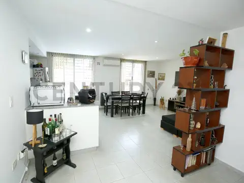 PH en venta de 1  dormitorio con patio propio - posible apto banco