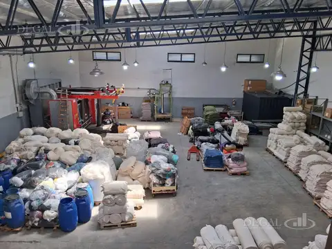 Depósito en Caseros