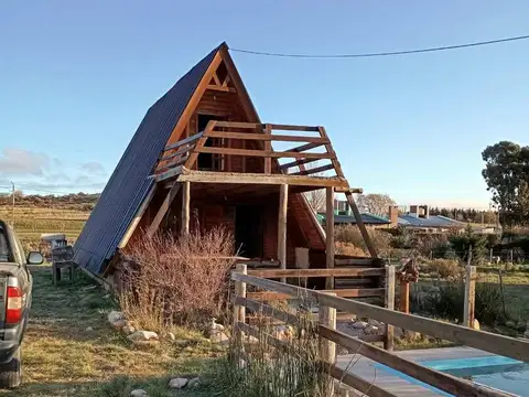 VENTA | Casa en 2 dormitorios con pileta Villa serrana la 100