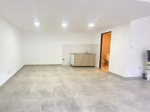 UN AMBIENTE AMP Y DIVISIBLE  PB  AL FTE