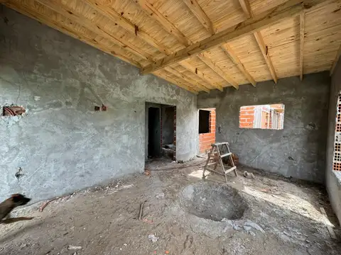 Casa 3 ambientes con 1 baño