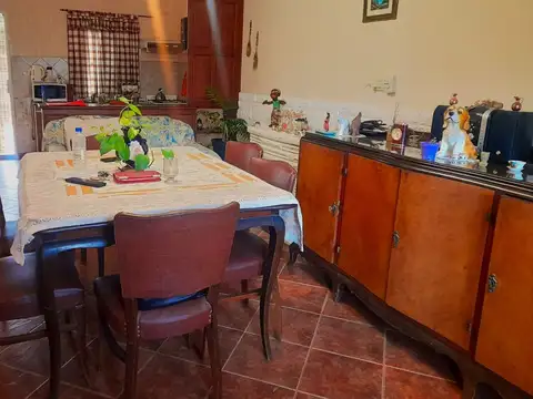 Casa 3 ambientes con 1 baño