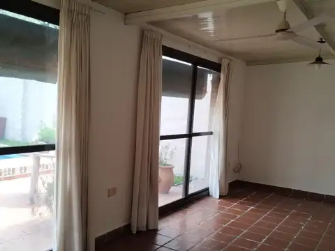 Casa en Alquiler de 3 dormitorios