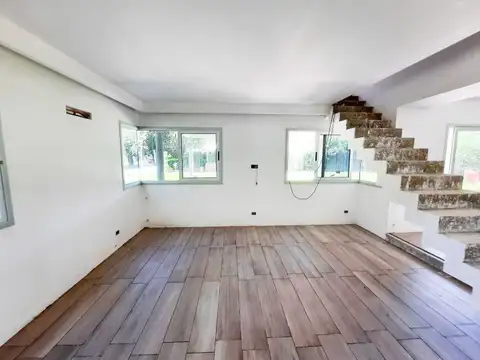 Casa minimalista, 4 dormitorios.