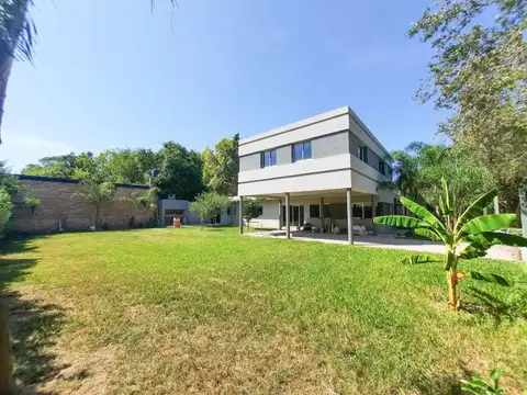 Casa 6 ambientes con 3 baños