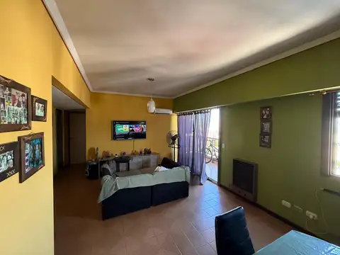 Departamento 3 ambientes con 2 baños