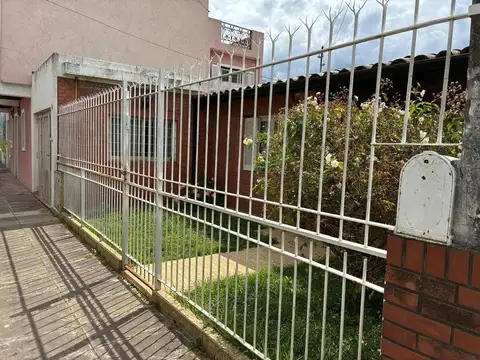 OPORTUNIDAD CASA EN  LOTE 300 MTS LOS POLVORINES