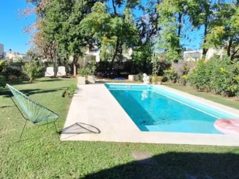 Casa en Venta en Pilar del Este - Santa Lucia, USD 215.000