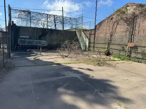 VENTA LOTES-GALPON- CANCHA PADDLE - CRUCE VARELA