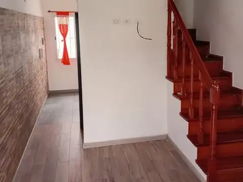 Casa 3 ambientes con 2 baños