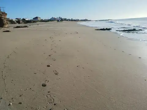 Casa en alquiler temporario - 2 Dormitorios 1 Baño - Santa Clara del Mar