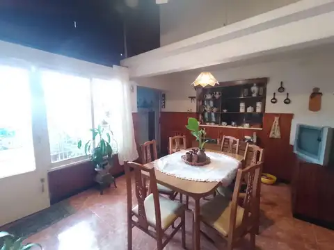 CASA 4 AMB EXCELENTE UBICACION