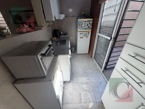 Depto Tipo Casa en Venta en Lanus Oeste, USD 60.000