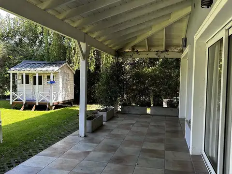 Casa en  venta Country Campos de Alvarez