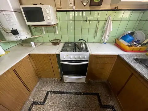 Depto Tipo Casa en Venta 60 años