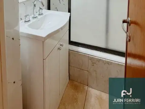 Departamento 6 ambientes con 2 baños