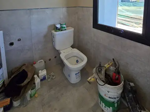 CASA 5 AMBIENTES EN VENTA HUDSON SEBASTIAN GABOTO