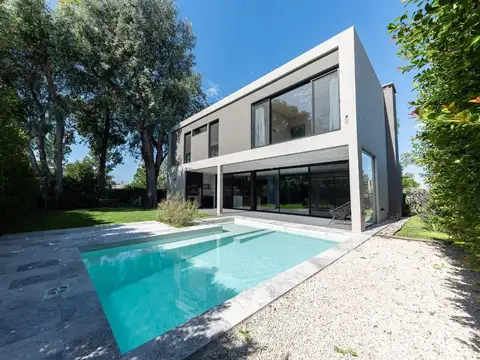 Casa en Venta en Pilar del Este - San Ramon, USD 249.000